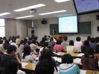 毎回変わる講義内容に 学生の意識も高揚！：地域と協同の研究センター